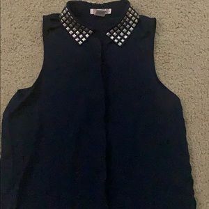 Sleeveless button up